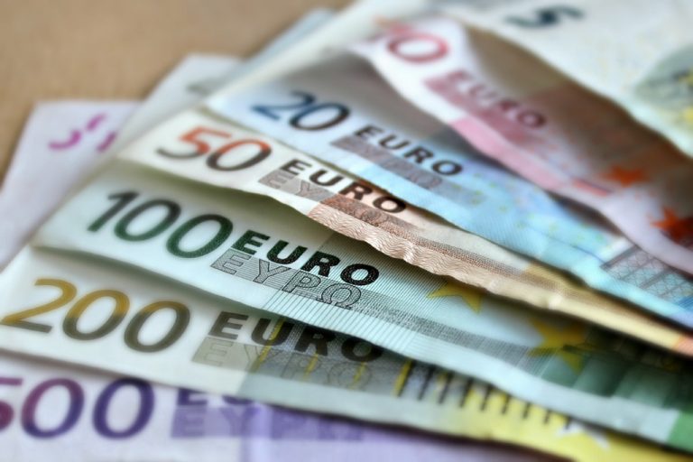 Kredyt hipoteczny kraków – jak negocjować lepsze warunki z bankiem?